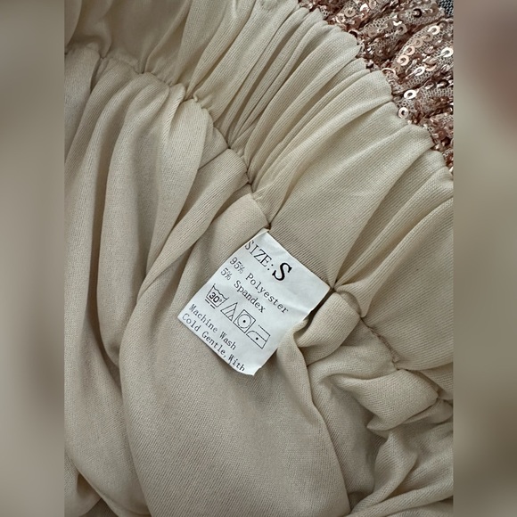 High-Waisted Rose Gold Sequin Pants - Picture 7 of 7